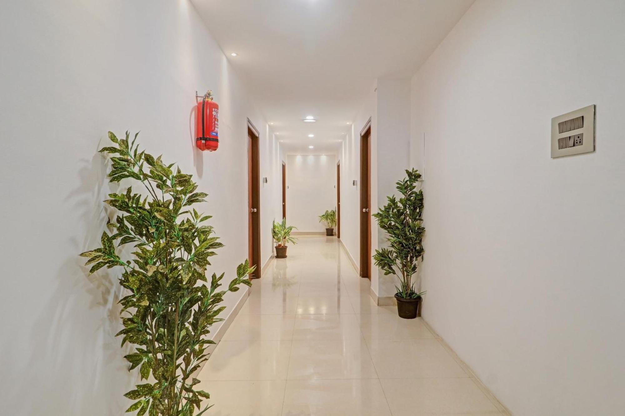 Super Townhouse Rcc Pride Ξενοδοχείο Χιντεραμπάντ Εξωτερικό φωτογραφία