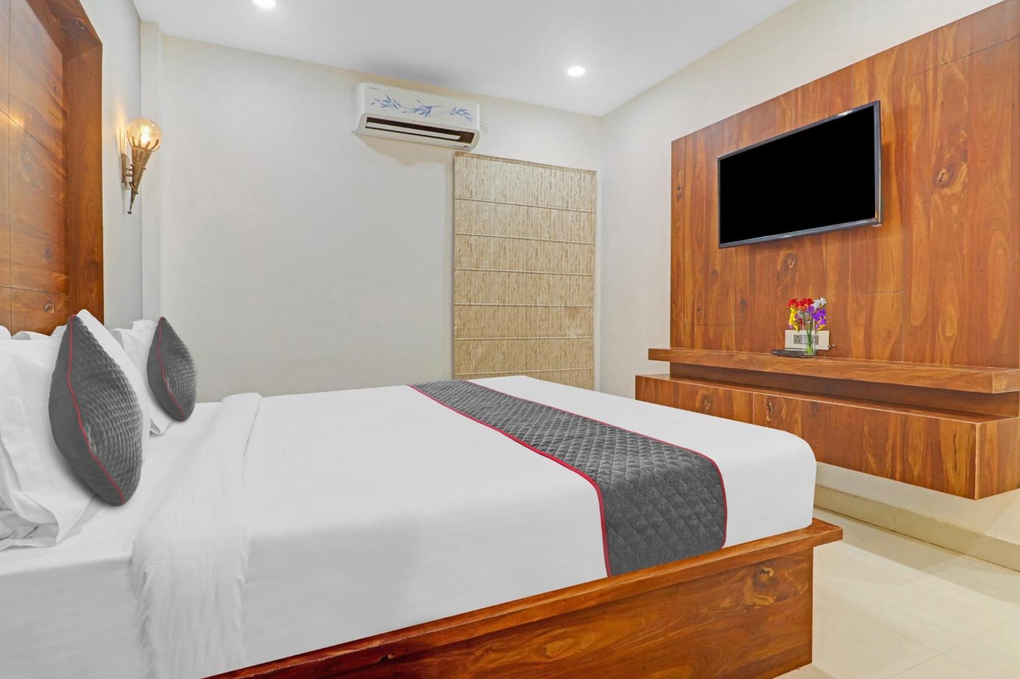 Super Townhouse Rcc Pride Ξενοδοχείο Χιντεραμπάντ Εξωτερικό φωτογραφία